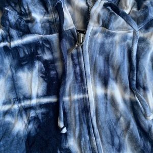 Short sleeve blue and white romper